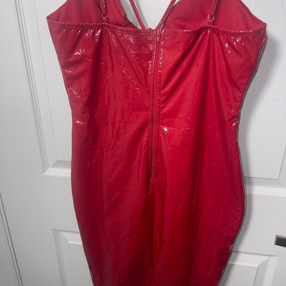 Leather red dress - Picture 4 of 5